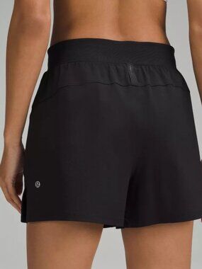 Lululemon License to Train High Rise Short 4" in Black Size 2